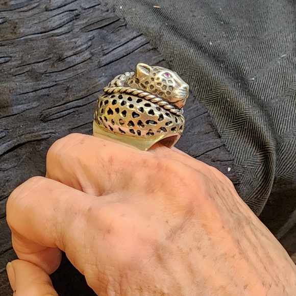 Custom Designed - Picture 4 of 7